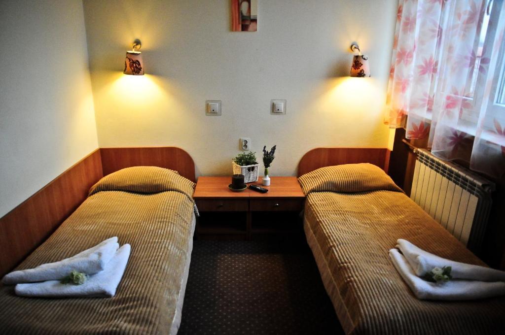 Osrodek Uslug Hotelarskich Kinga ヴィエリチカ 部屋 写真